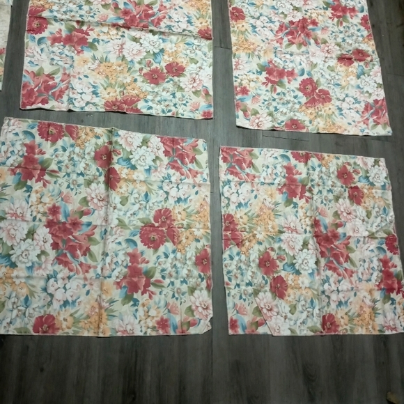 4 25in x 25in Squares of Fabric